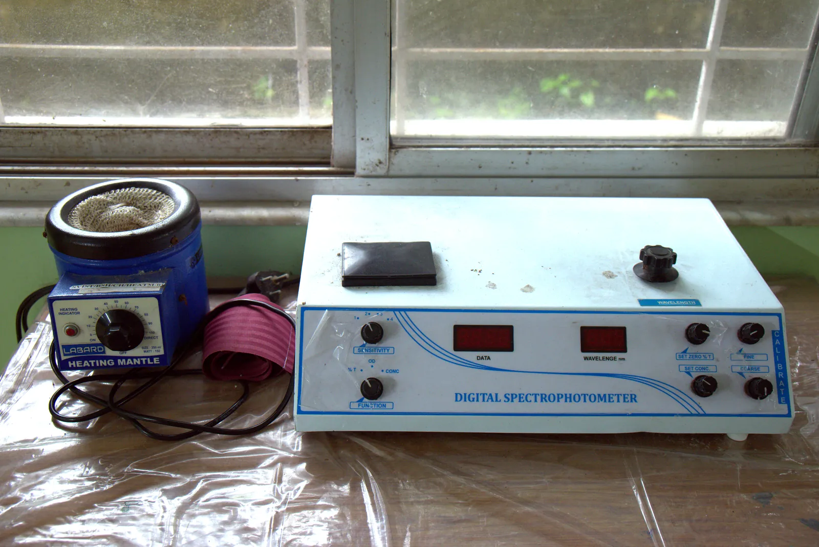 Digital spectrophotometer and heating mantle for water-quality analysis in SVIST's Environmental Engineering lab
